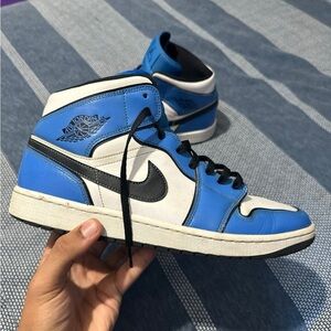 Jordan 1 signal blue